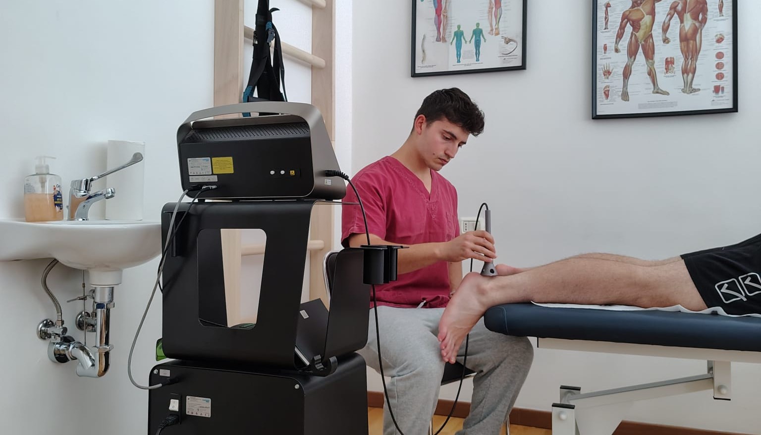 Terapie passive Ferrara tecar laser onde urto fisioterapia strumentale